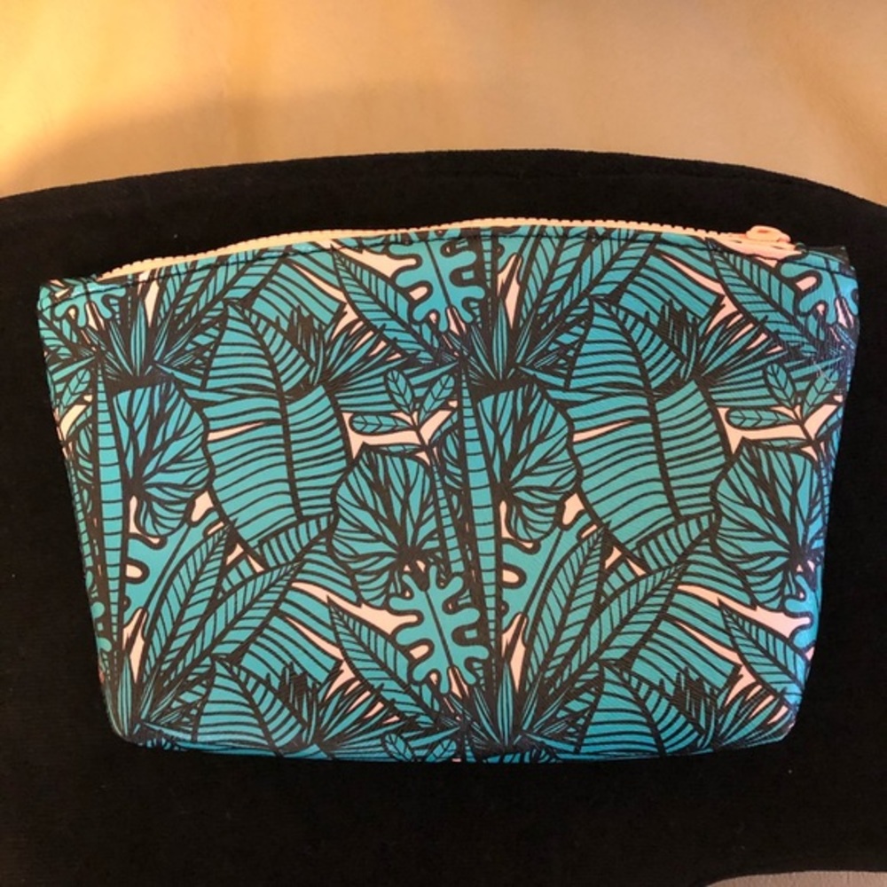 Ipsy Palm Makeup Bag
